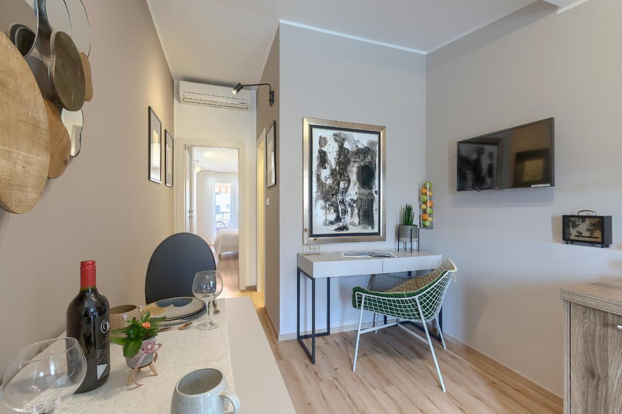 Apartment Palm View II Rovinj Exterior photo